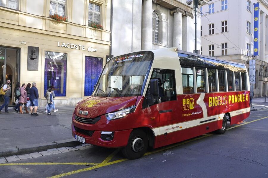 Prague: Big Bus Hop-on Hop-off, Castle Tour and River Cruise - Onboard Audio, Earbuds, and Getting Answers Without Stress