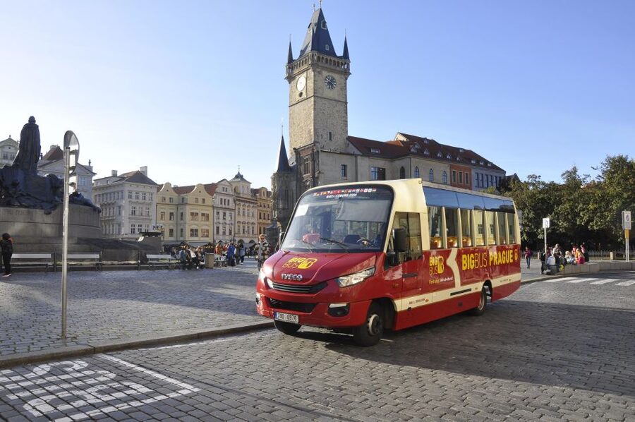 Prague: Big Bus Hop-on Hop-off, Castle Tour and River Cruise - Practical Logistics: Stop Finding, Bus Sizes, and Timing Buffers