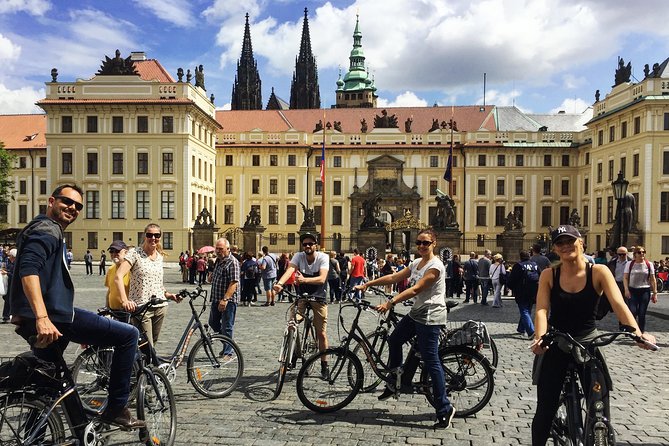 Prague Bike Tour - Stunning Viewpoints, Castle, City & Park - Prague Castle Stops: St Vitus Cathedral and the Old Royal Palace Area