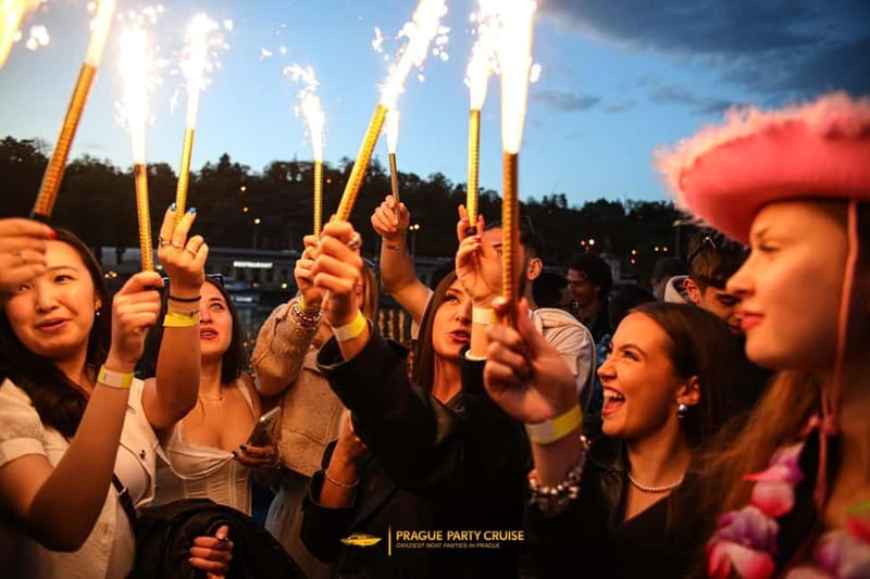Prague : Boat Party with Afterparty at EPIC - Charles Bridge Photo Stop: Catching the Icon Without Waiting All Day