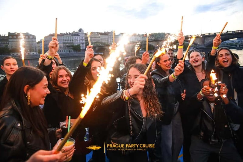Prague : Boat Party with Afterparty at EPIC - Prague Castle Photo Stop: The Moment the City Turns Photographic