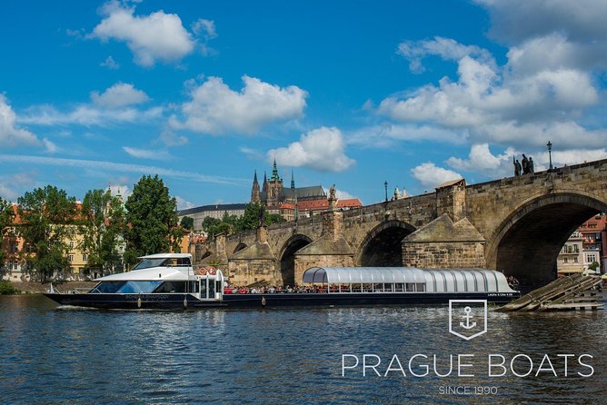 Prague Boats 2-hour Lunch Cruise - Seating and Comfort Tips: Window Beats Crowd Anxiety