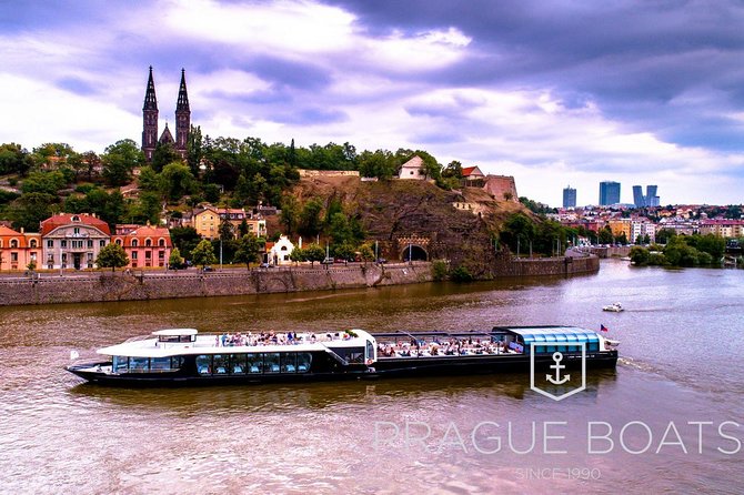 Prague Boats 3-hour Dinner Cruise - Views and photos: windows, outside air, and what to bring