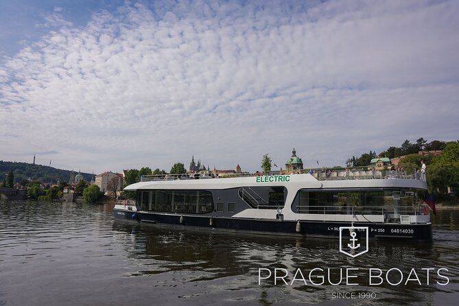 PRAGUE BOATS: 50-Minute Sightseeing Cruise - Where the boat leaves from (and how to avoid the most common hiccup)