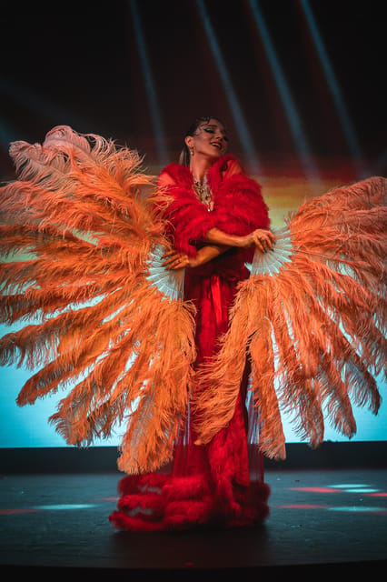 Prague:Breathtaking Cabaret Show with 4-Course Dinner Option - The 4-course dinner: what happens while the show is happening