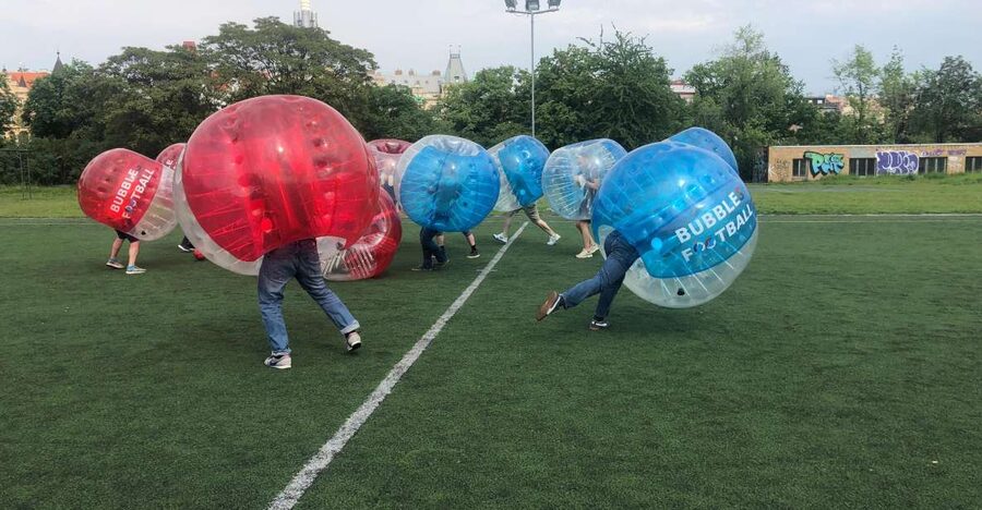 Prague: Bubbles football - Zorb Football in centrum - What happens in your first 10 minutes on the pitch