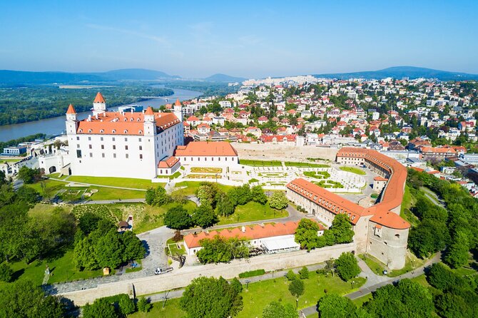 Prague-Budapest One-Way Sightseeing Day Tour - Győr in one hour: Town Hall views and Hungary’s Christian heritage