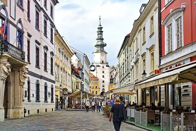Prague-Budapest One-Way Sightseeing Day Tour - Price and logistics: what you pay for, and what you should watch