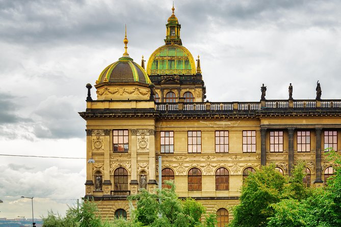 Prague: Bus Tour, Walking Tour, River Cruise and Lunch - Kampa and Charles Bridge: the route that saves you from crisscrossing