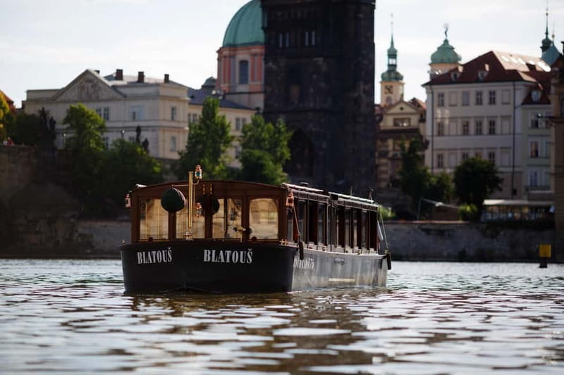 Prague: Canal Cruise Around Charles Bridge - A short cruise that hits the good stuff from the water