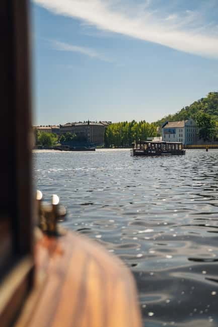 Prague: Canal Cruise Around Charles Bridge - Prague Castle views, the giant metronome, and riverside landmarks