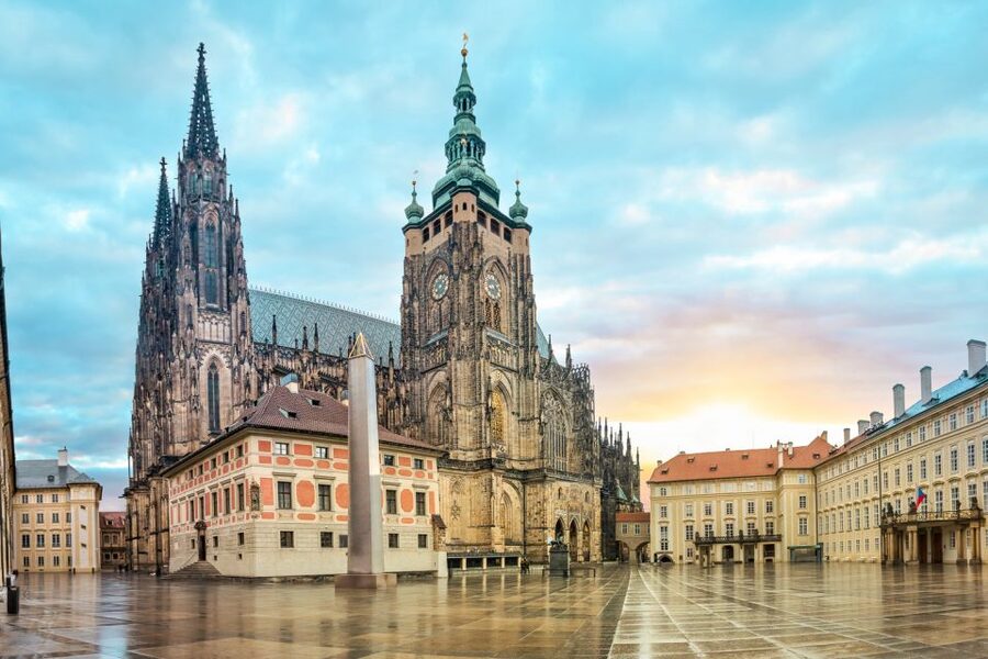 Prague Castle & Castle District: 2-Hour Guided Tour - Quick hits before you go