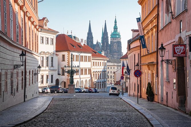 Prague Castle District Tour - Stop 1: Prague Castle, a 45-minute story-driven introduction