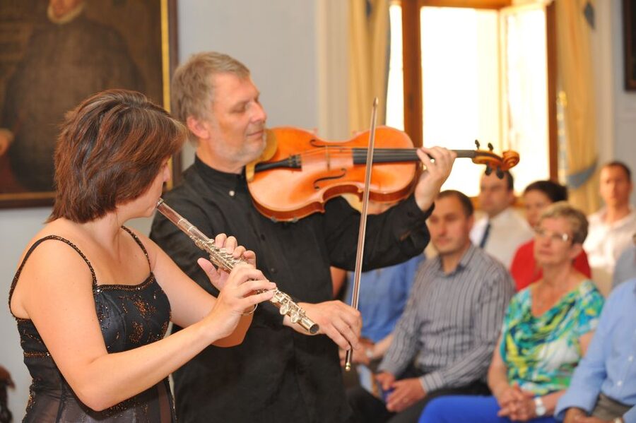 Prague Castle: Midday Classical Concert at Lobkowicz Palace - Prague Castle at noon, not later, and that changes everything