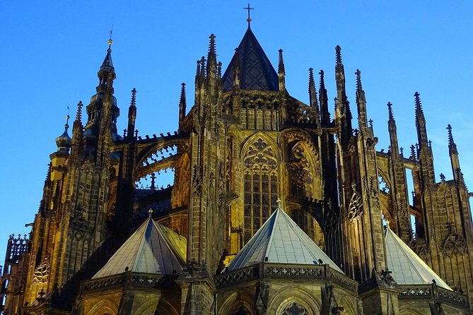 Prague Castle: Private fairytale walking tour - Admission included, so you can actually use your time well