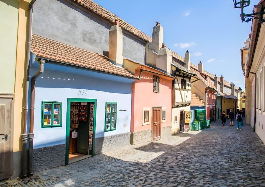 Prague Castle: Royal Palace, Cathedral, and Golden Lane Tour - Using the tram like locals: the included 30-minute ticket