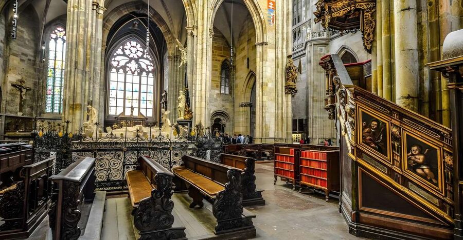 Prague Castle: Royal Palace, Cathedral, and Golden Lane Tour - Price and value: $41 for the guide, not the castle ticket