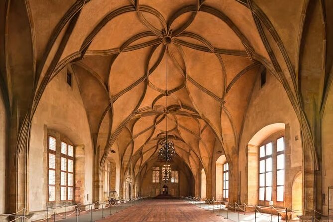 Prague Castle Skip-The-Line Ticket with Audio guide - Time Budget and Route Planning for a 3-Hour Visit