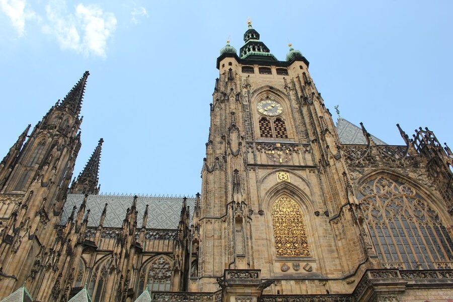 Prague Castle: Small-Group Tour with a local guide - Old Royal Palace and the Third Defenestrations of Prague