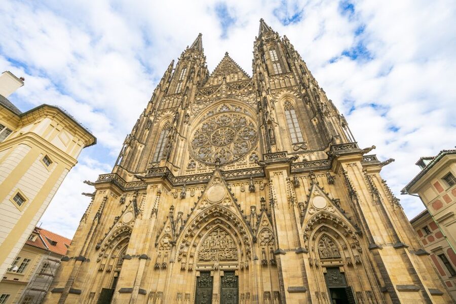 Prague: Castle Tour with Local Guide and Entry Ticket - Old Royal Palace and Vladislav Hall: Royal Power in Stone