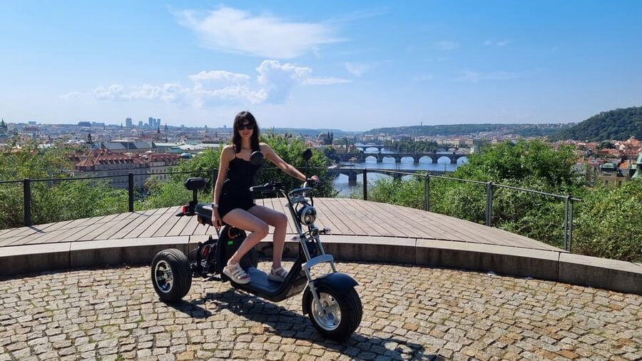 Prague: Castle Viewpoints & Charles Bridge Trike Tour - Key Points You’ll Actually Care About