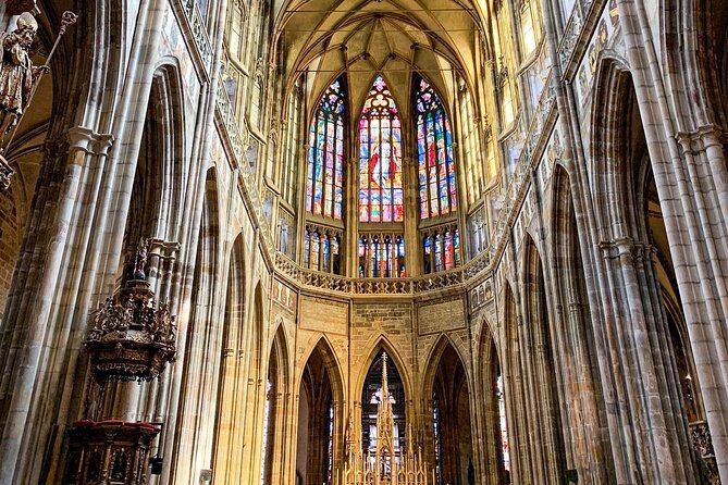Prague Castle Walking Tour (Tip-based tour) - What kind of guide you will actually want for this tour