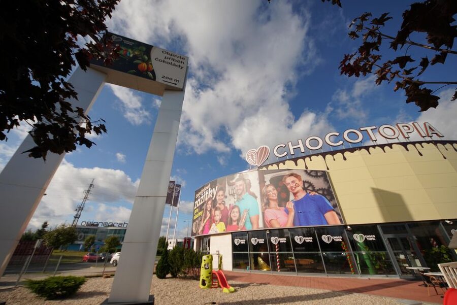 Prague: Chocotopia Chocolate Factory Tour Ticket + Workshop - Chocolate and cocoa tasting, plus the kids fantasy world area