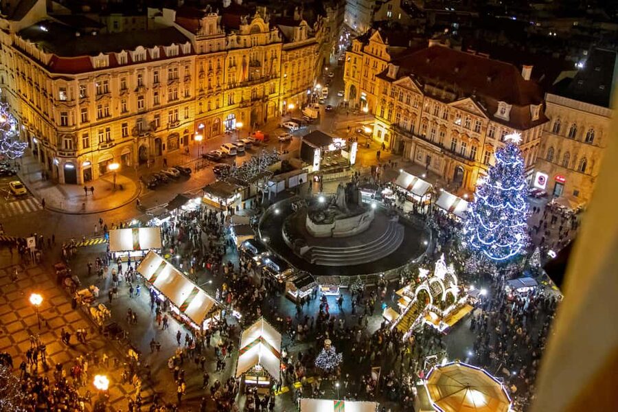 Prague: Christmas/Easter Markets Tour with Photoshoot - Who should book this tour, and who should skip it