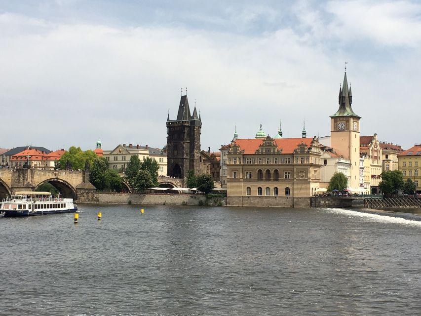 Prague City: 1-Hour Orientation Tour by Bus - Price and Value: Why $16 Can Be a Smart Use of Your Time
