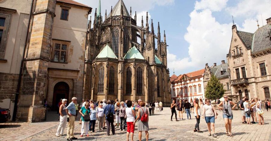 Prague City 3-Hour Tour with Changing of the Guard - A 3-Hour Prague Plan That Feels Like More