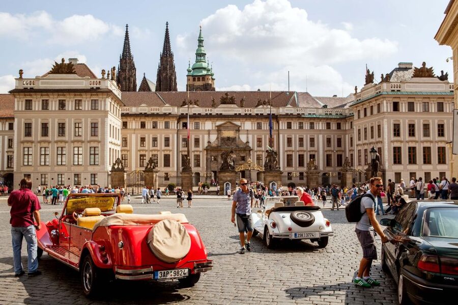 Prague City 3-Hour Tour with Changing of the Guard - The Prague Castle Walk: Where the Ceremony Comes Alive