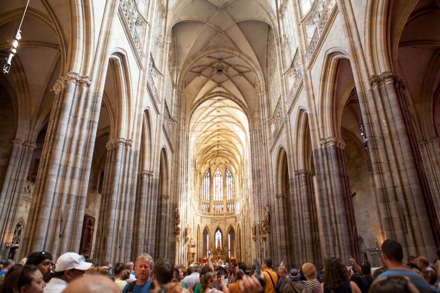 Prague City 3-Hour Tour with Changing of the Guard - St. Vitus Cathedral and the Czech Crown Jewels Area