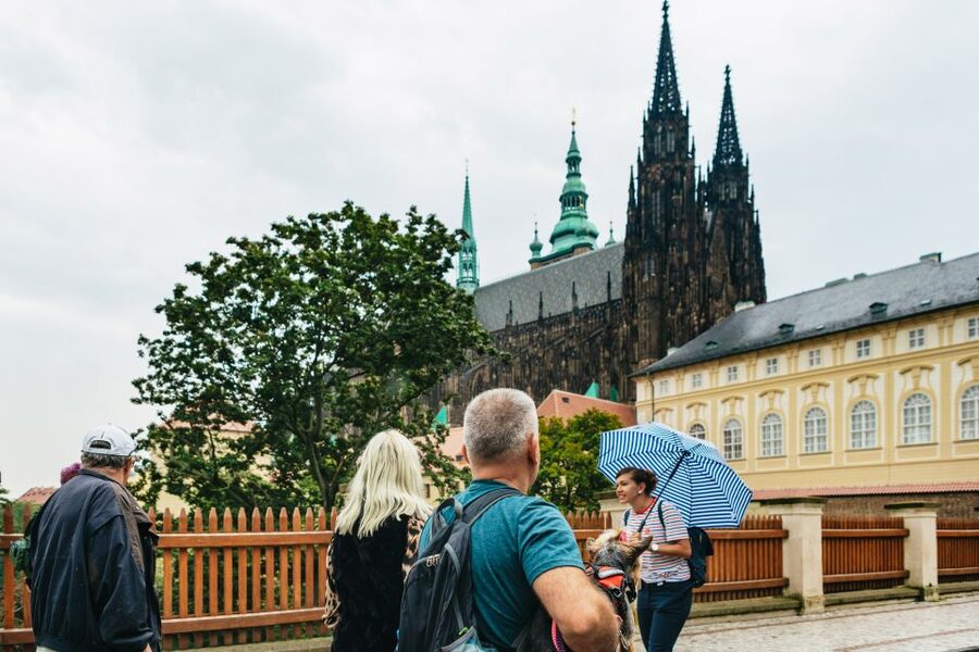 Prague: City Highlights By Bus, Boat, and on Foot - Starting points and where you end: plan your day around them