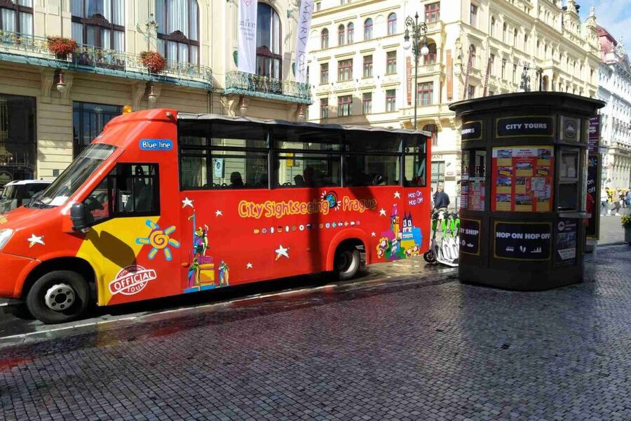 Prague: City Sightseeing HOHO Bus Tour & Optional Boat Tour - Key things I’d zero in on