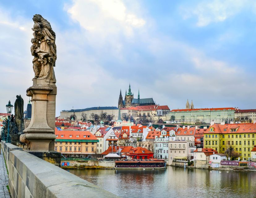 Prague: City Tour - Old Town Square: getting the story behind the postcard