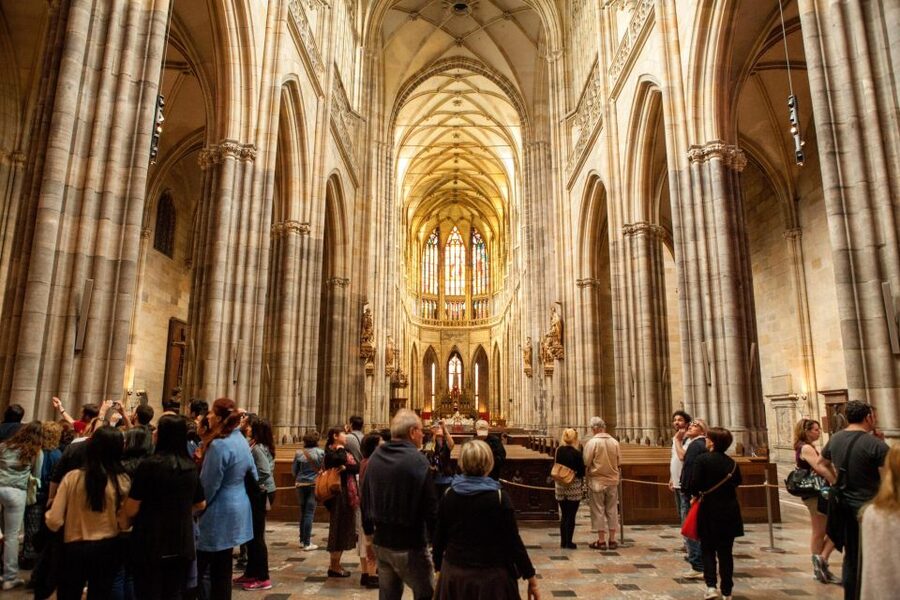 Prague City Tour with Vltava River Cruise - Finishing at Old Town Square: Why This Ending Works
