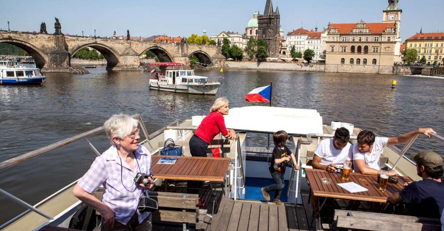 Prague Cruise: 1-Hour on the River Vltava - The 1-Hour Ride: What You’ll See As You Move Along
