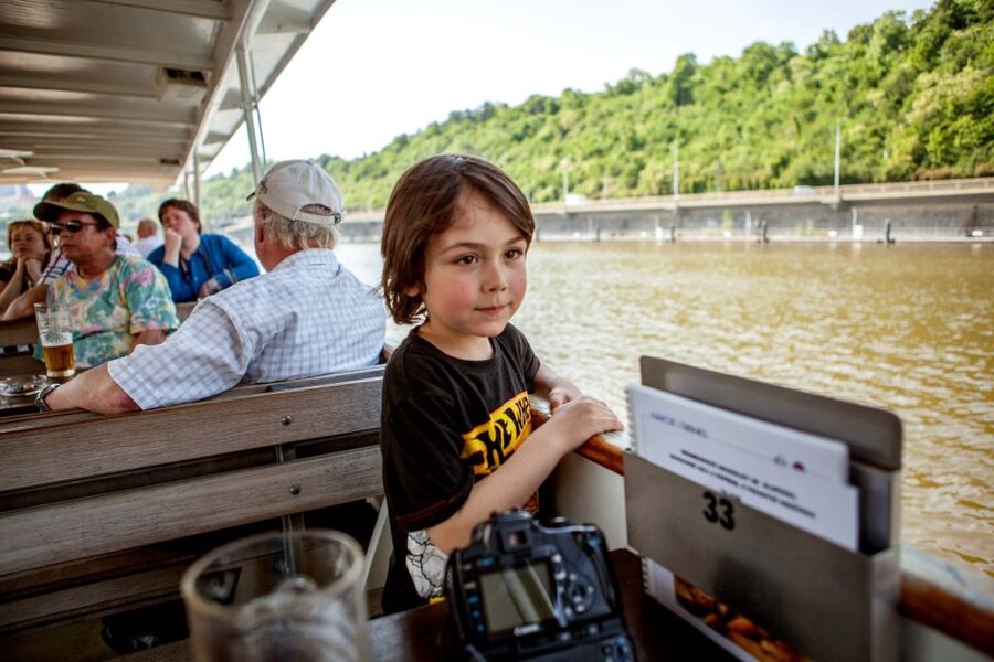 Prague Cruise: 1-Hour on the River Vltava - On-Board Drinks, Light Refeshments, And Crew Help