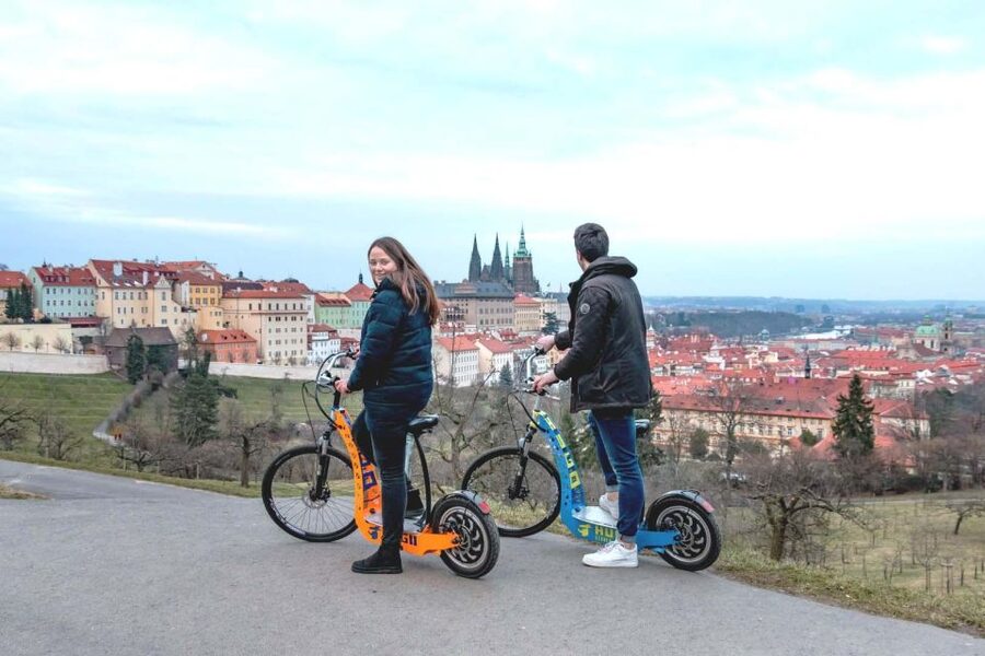 Prague: E-Bike/E-Scooter Viewpoint Tour - Guides and Languages: Getting Private Tips on the Roads