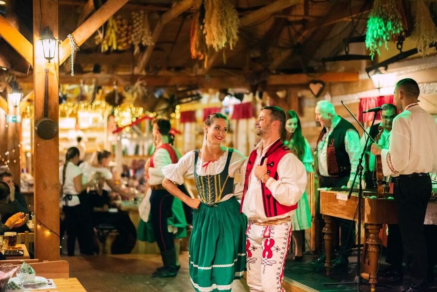 Prague: Evening Folklore Garden Party with Traditional Menu - Who this Prague evening suits best