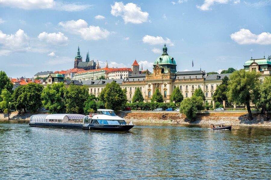 Prague: Evening Vltava River Eco Cruise with Prosecco - What You Actually See: The Vltava Route and Its Biggest Moments