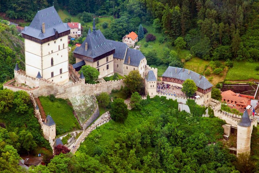 Prague: Fairytale Karlstejn Castle in Retro-Style Car - Crown-Jewel Replicas and the Stories Behind St. Wenceslas’s Crown