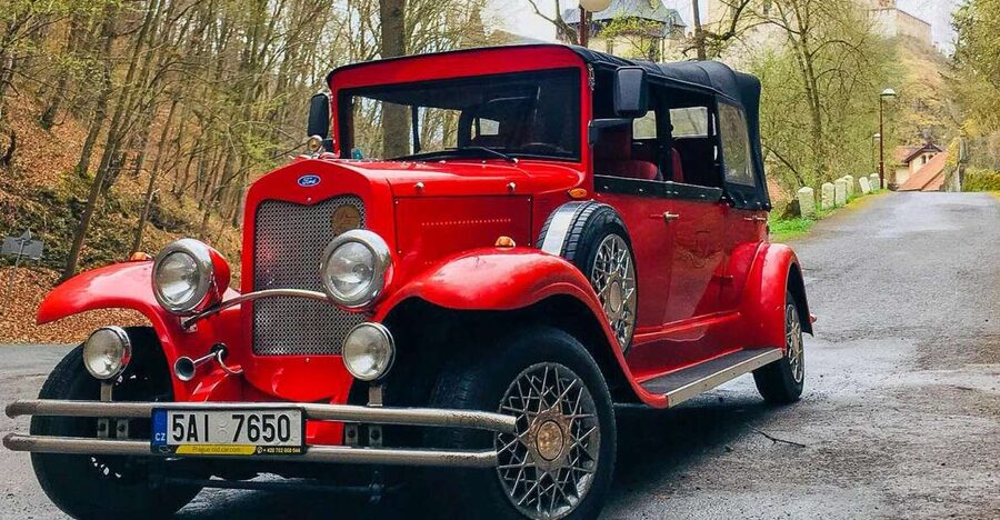 Prague: Fairytale Karlstejn Castle in Retro-Style Car - Karlštejn Castle’s Real Job: Treasures, Relics, and Power Under Charles IV