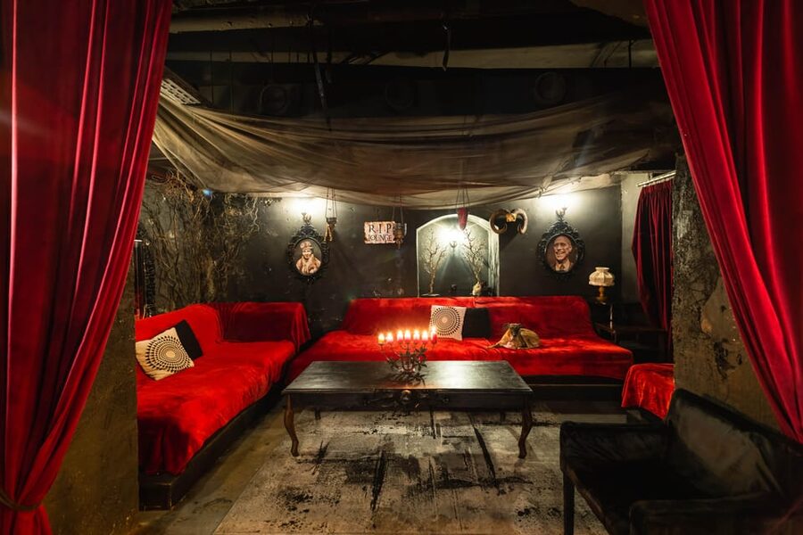 Prague Fear House: Best Haunting Experience in Prague - Practical tips: shoes, smoking rules, and start times