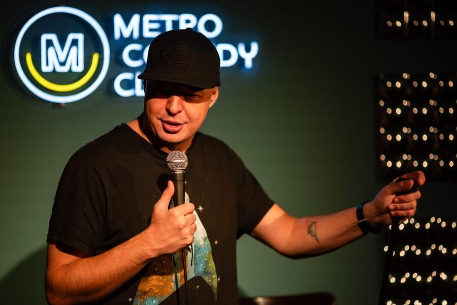 Prague: Friday Stand-Up Comedy in English - Picking the right Friday show: 7 PM, 9 PM, 10:30 PM