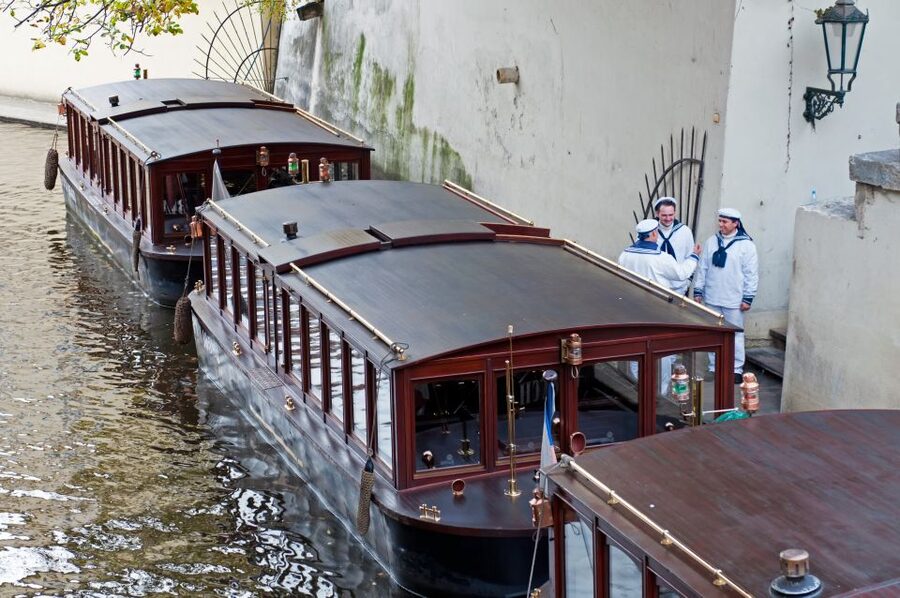 Prague: Full-Day Tour with Lunch and River Boat Cruise - Value Check: Is $199 Worth It for 6 Hours?