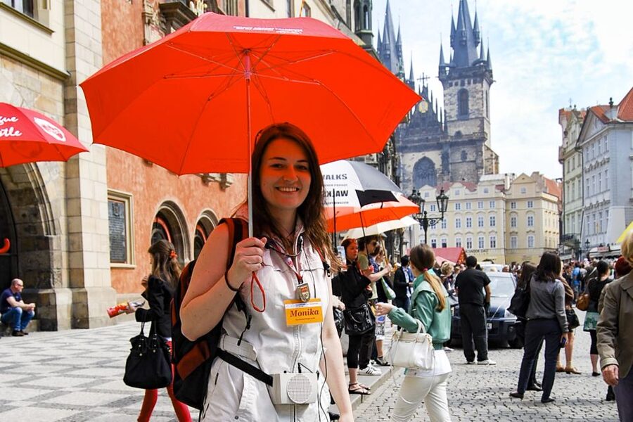 Prague: Full-Day Tour with Lunch and River Boat Cruise - Lunch in the Middle of the Day: A Reset That Makes the Whole Tour Work