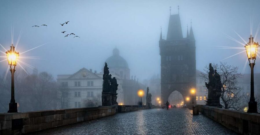 Prague: Ghost Walking Tour - Languages and who the guide is for