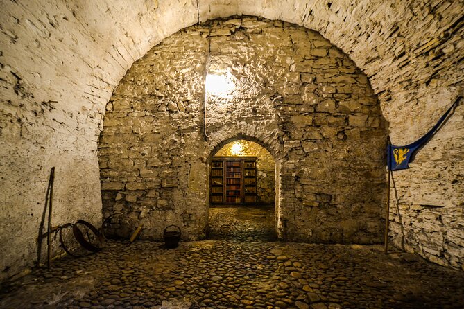 Prague Ghosts, Legends, Medieval Underground and Dungeon Tour - Josefov by Lantern Light: The Golem, Love, and Betrayal
