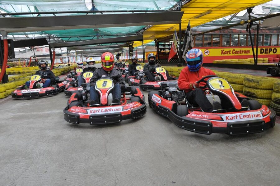 Prague: Go-Kart Racing Experience - Racing options: choose exclusive 1-hour rental or two 10-minute sessions